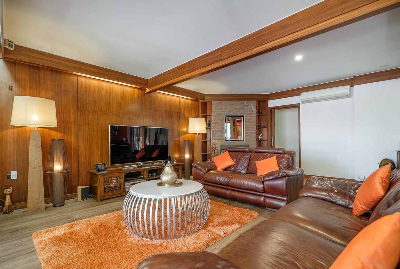 Spacious Hideaway Retreat, Brookfield, ブリスベン エクステリア 写真