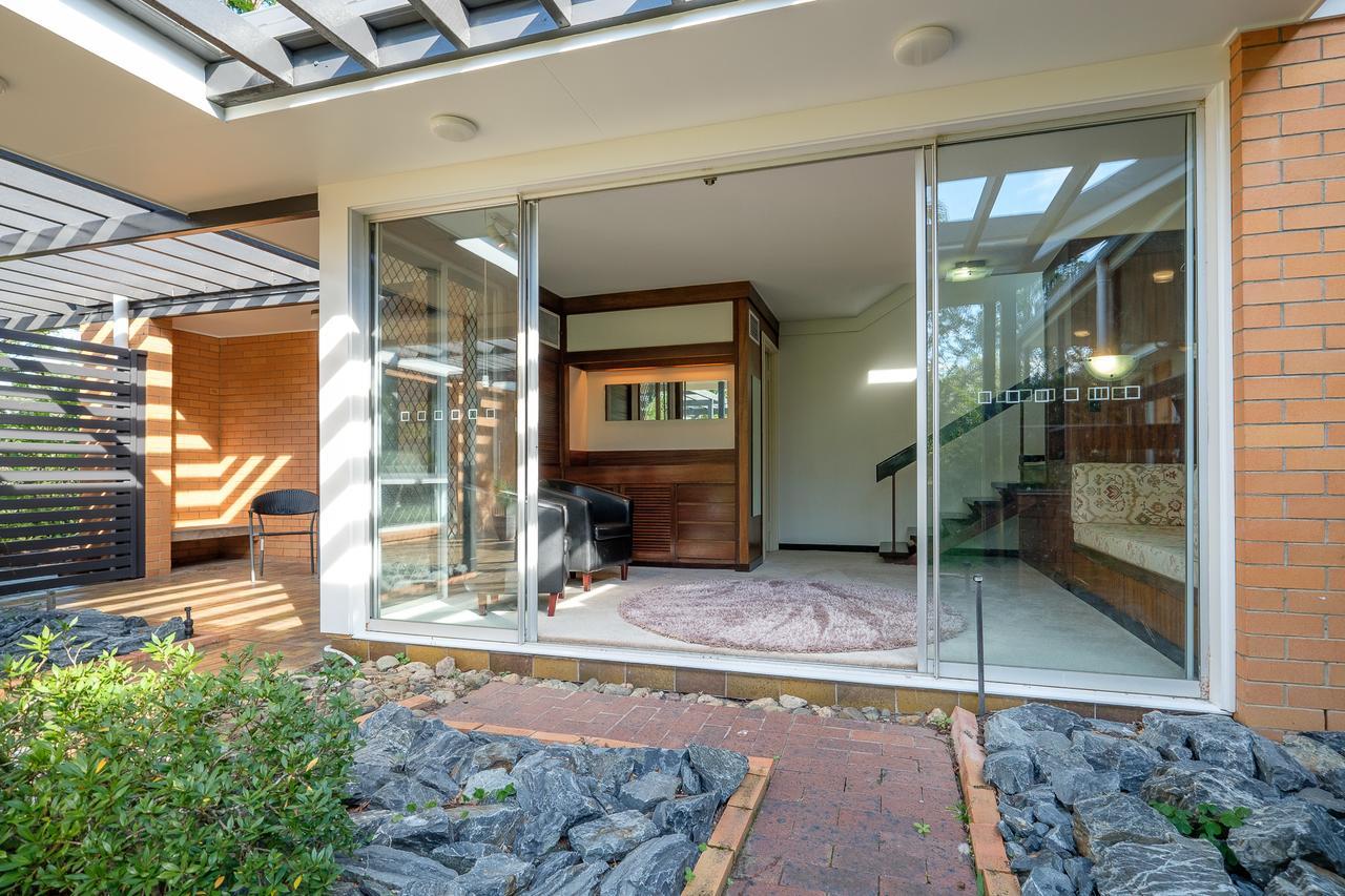 Spacious Hideaway Retreat, Brookfield, ブリスベン エクステリア 写真